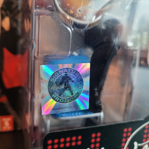Elvis Collectors Figure - Picture 7 of 7